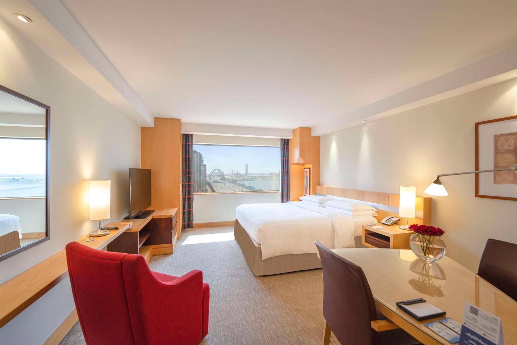 Hyatt Regency - Corniche होटल